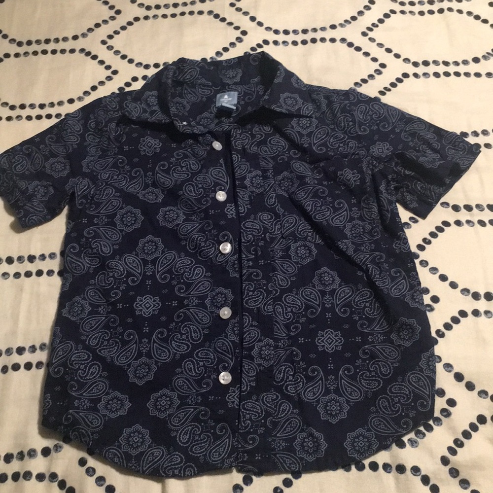 Adorable Baby Gap button down top, size 5 years